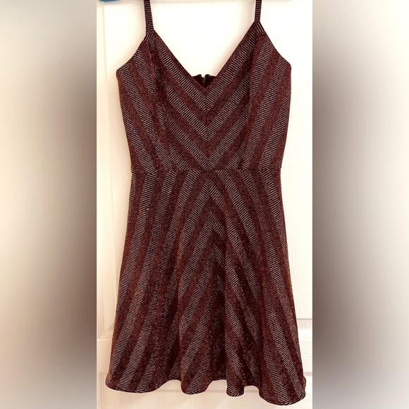 Dress the Population I Cosmopolitan Trista Chevron Metallic Mini Skater Dress - Picture 2 of 9